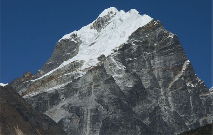 Lobuje Peak