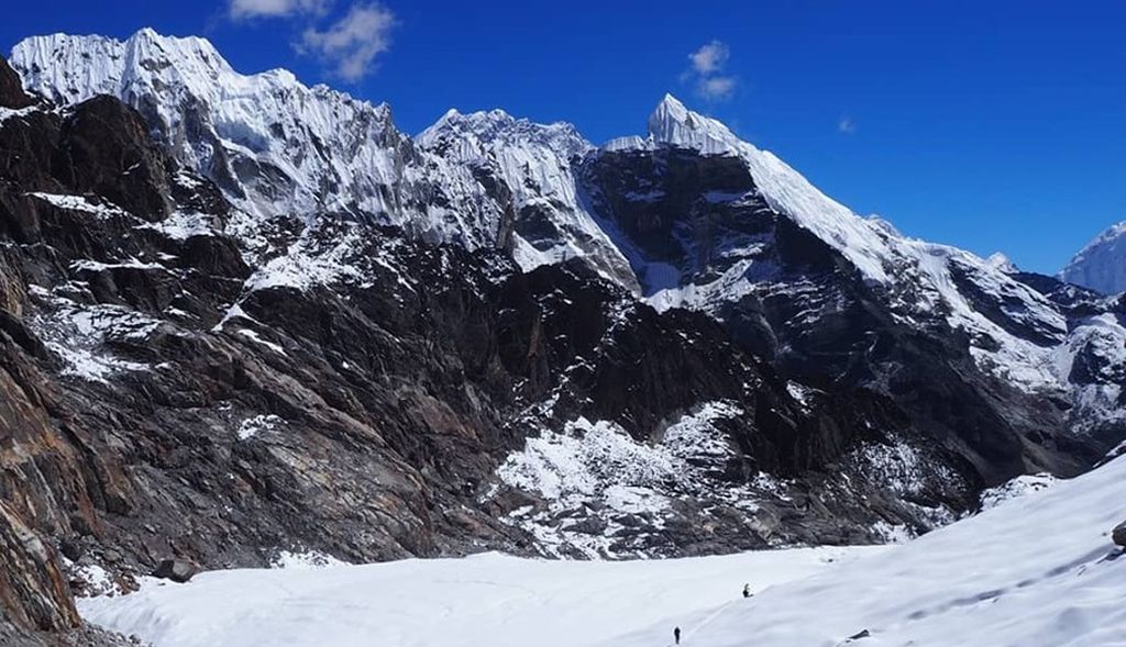 Lobuje Peak from Cho La