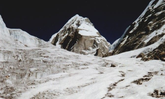 Mt.Tengi Kagi Tau from Drolamboa Glacier on route to Trashe Labtse