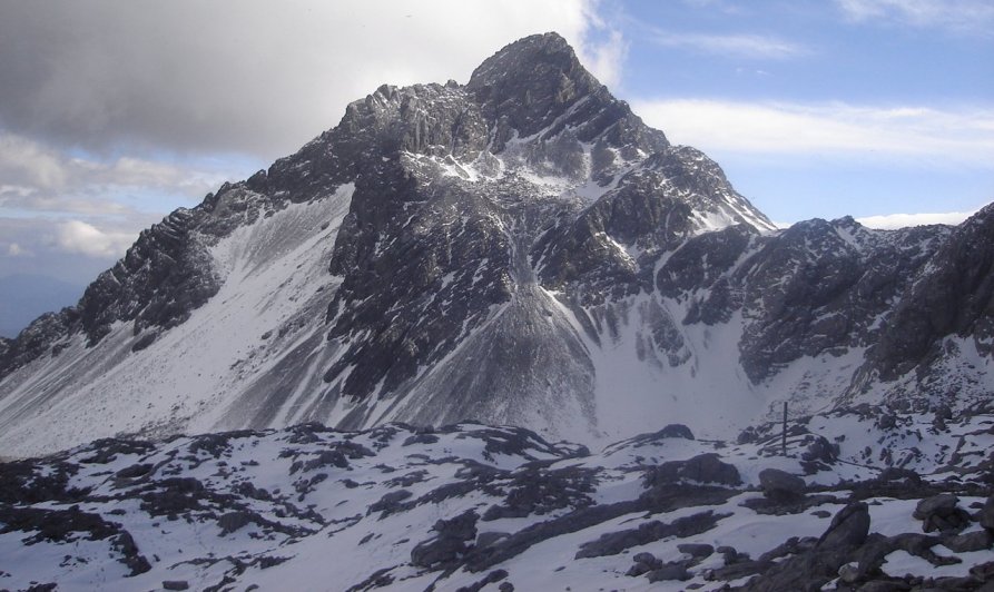 Peak on Jade Dragon Snow Mountain ( Yulong Xueshan ) 