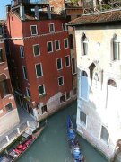 http://www.venice-accom.com/