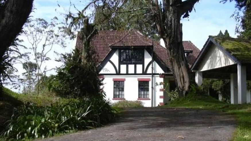 Old-English style house ( Moonlight Bungalow ) in Cameron Highlands