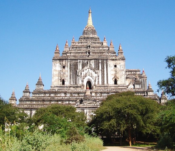 Thatbyinnyu Pahto in Old Bagan in central Myanmar / Burma