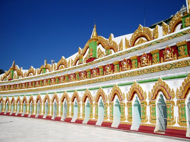 Soon U Ponya Shin Paya on Sagaing Hill