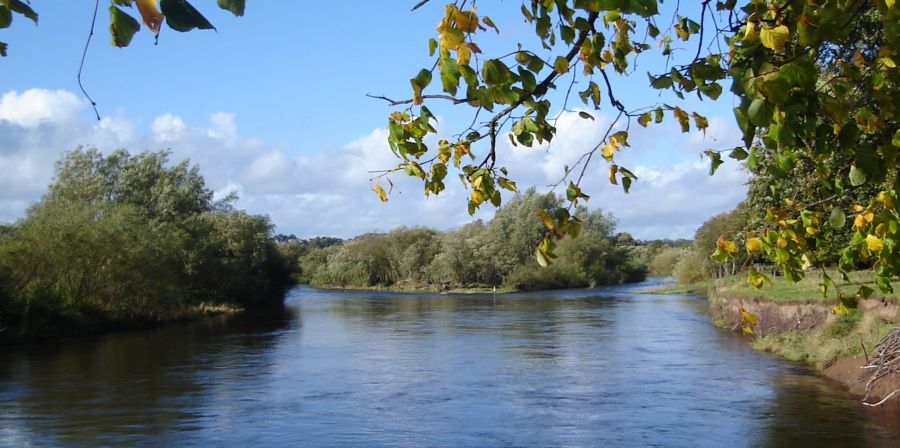 Clyde River Walkway continues from Baron's Haugh to New Lanark and the Falls of Clyde