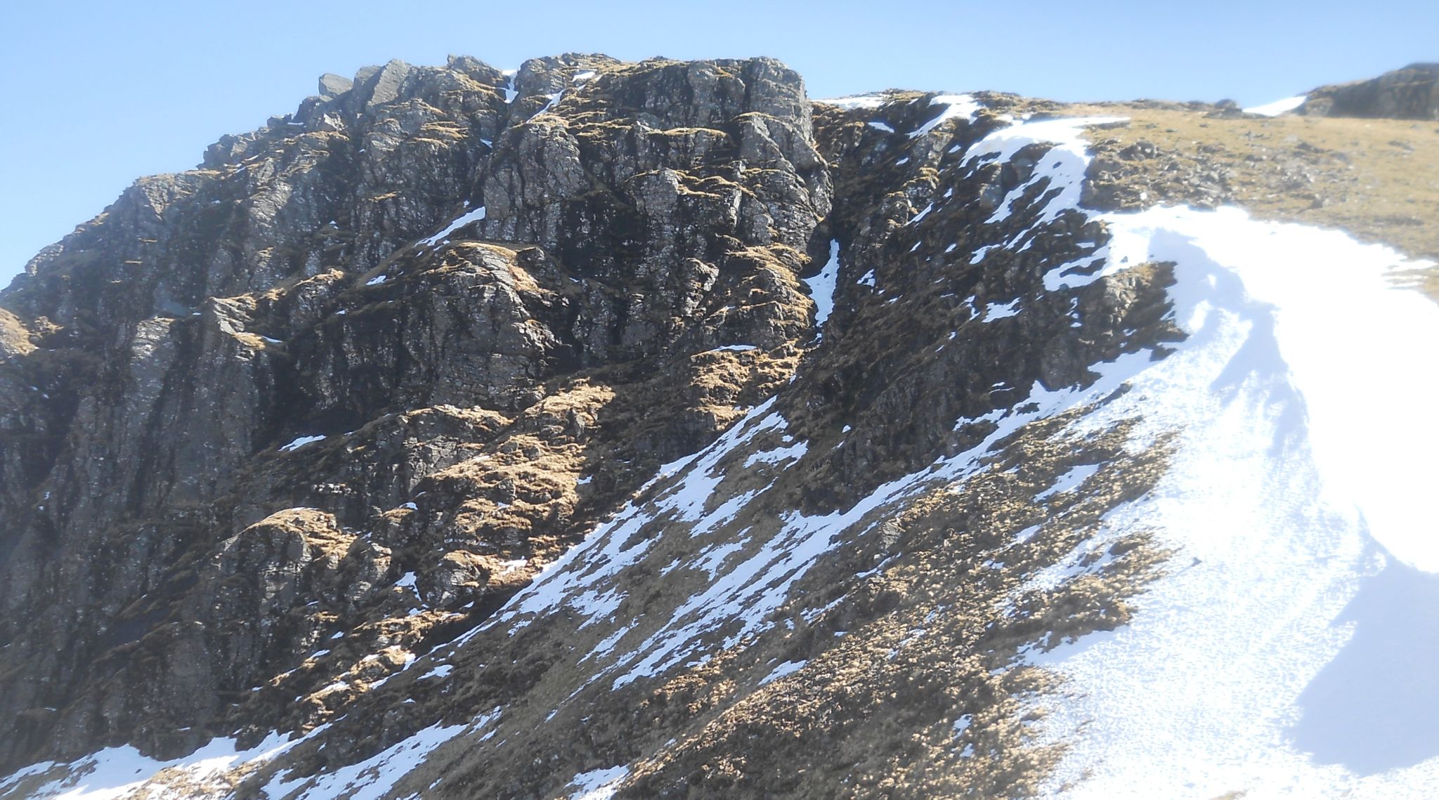 On descent from north top of Beinn an Dothaidh