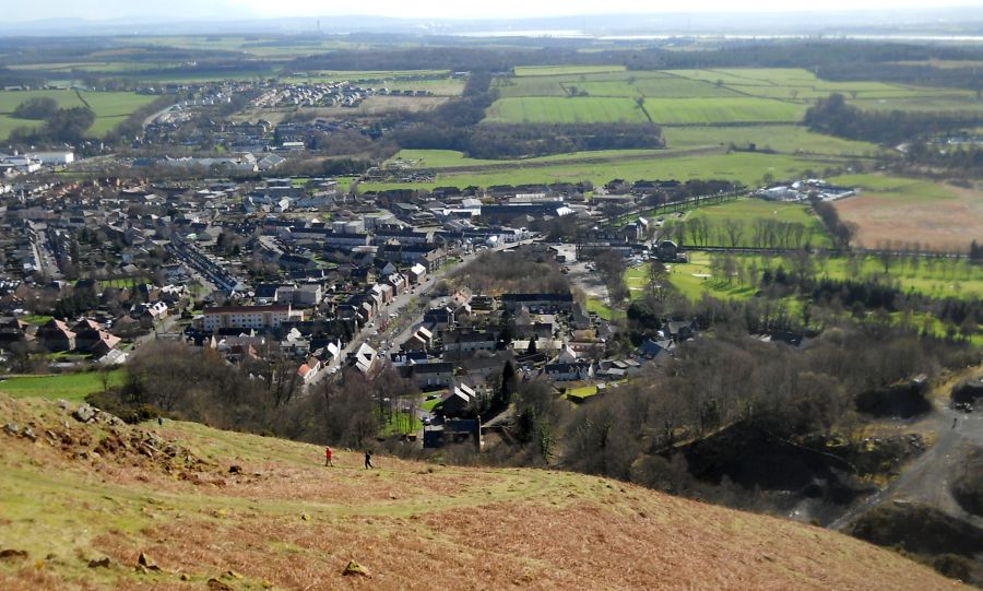 Tillicoultry on descent of Mill Glen