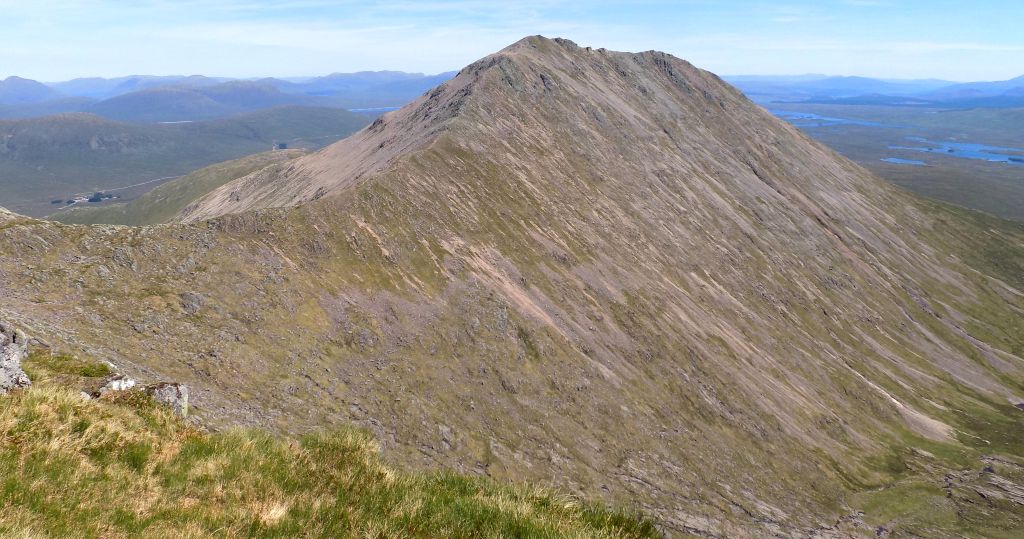 Meall a Bhuiridh from Clach Leathad