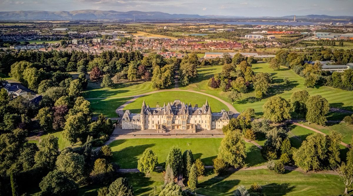 Callendar House - aerial view