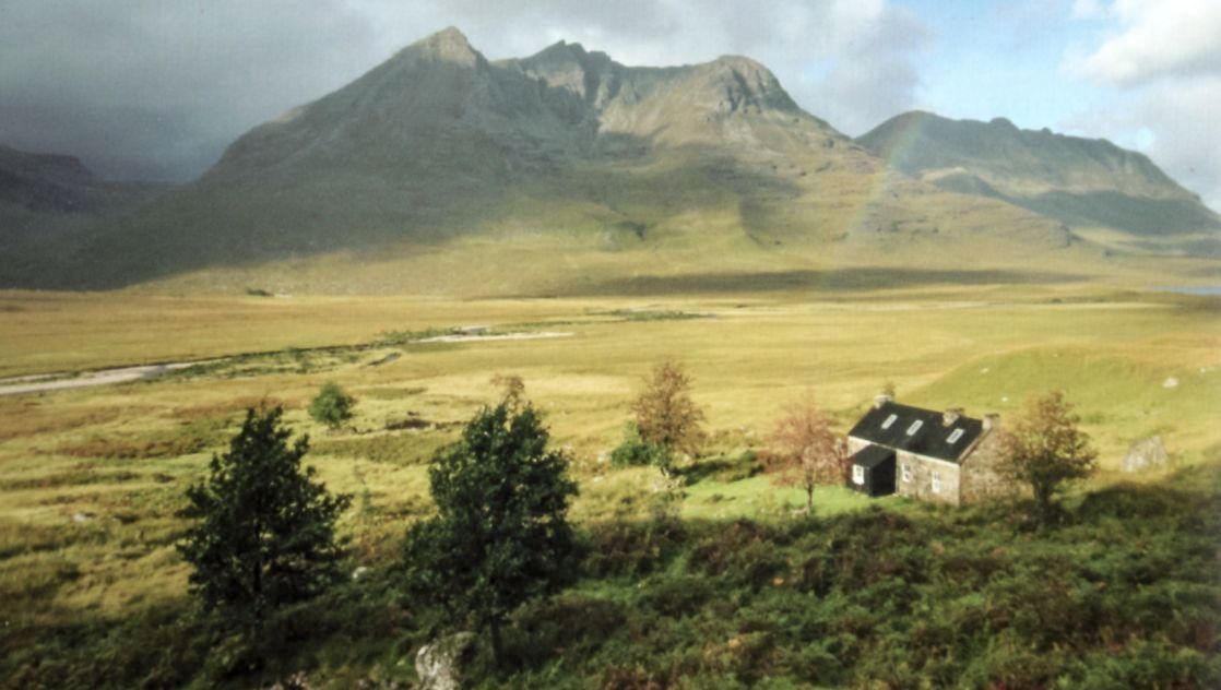 Sheneval Bothy beneath An Teallach