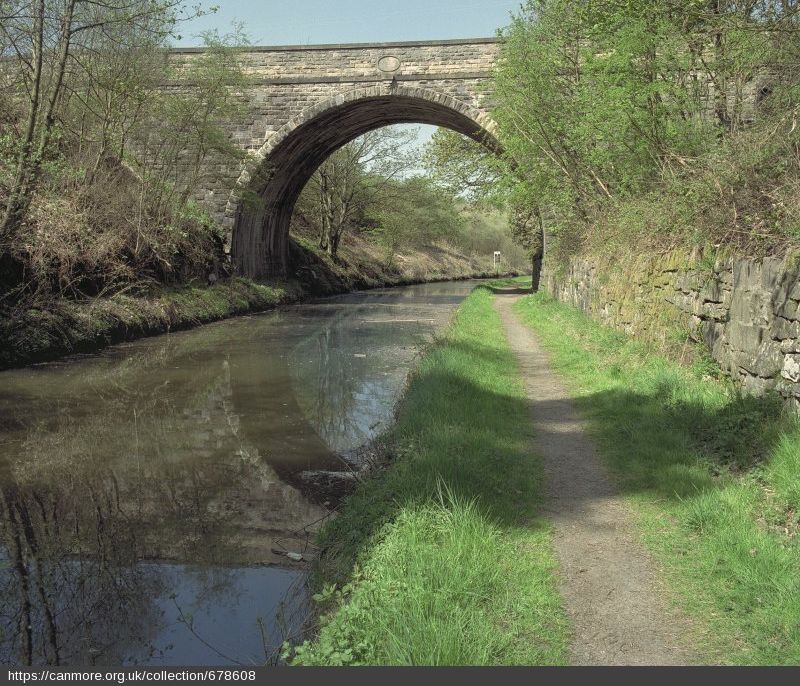 Glen Bridge over Union Canal between Falkirk and Linlithgow