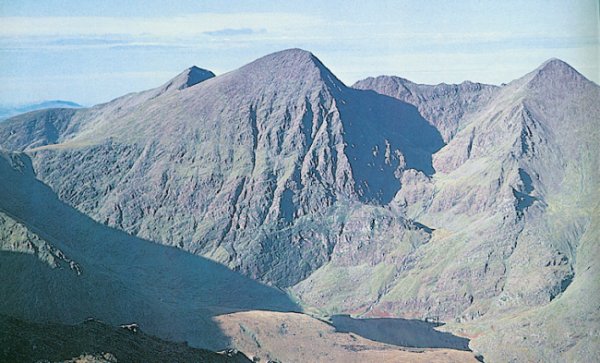 Carrauntoohil and Beenkeragh in Macgillycuddy Reeks